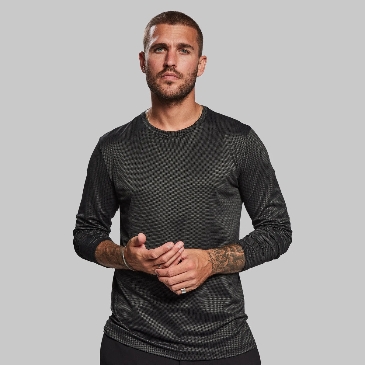 Graphene T Shirt. Long Sleeve Black edition – Vollebak