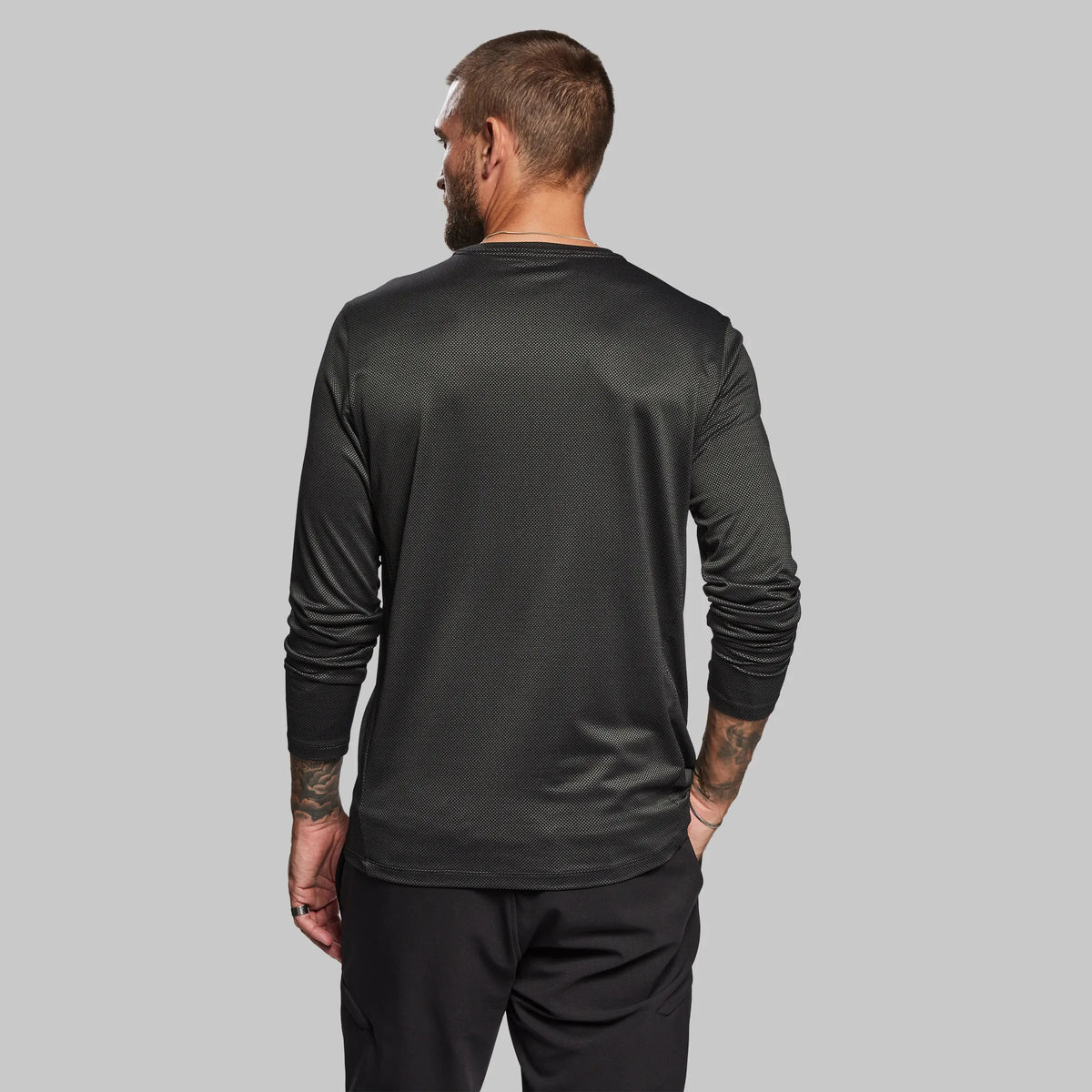 Graphene T Shirt. Long Sleeve Black edition – Vollebak