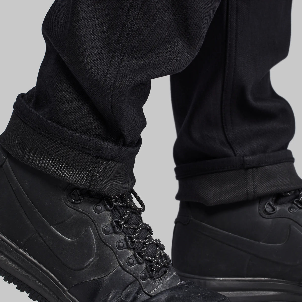 Indestructible Jeans. Black edition