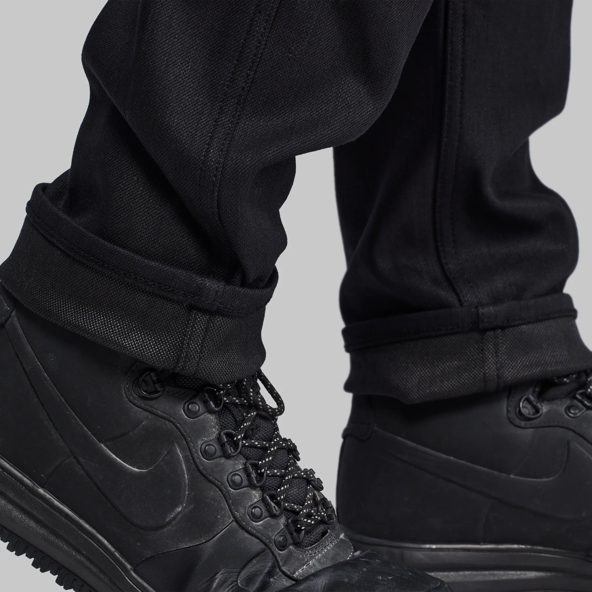 Indestructible Jeans. Black edition