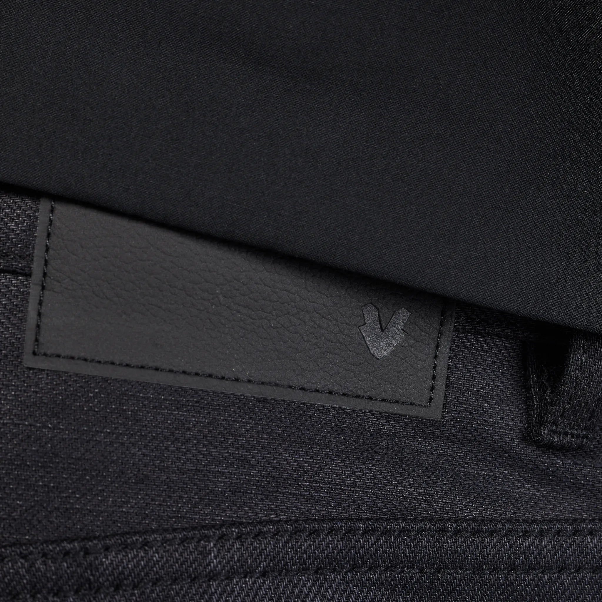 Indestructible Jeans. Black edition