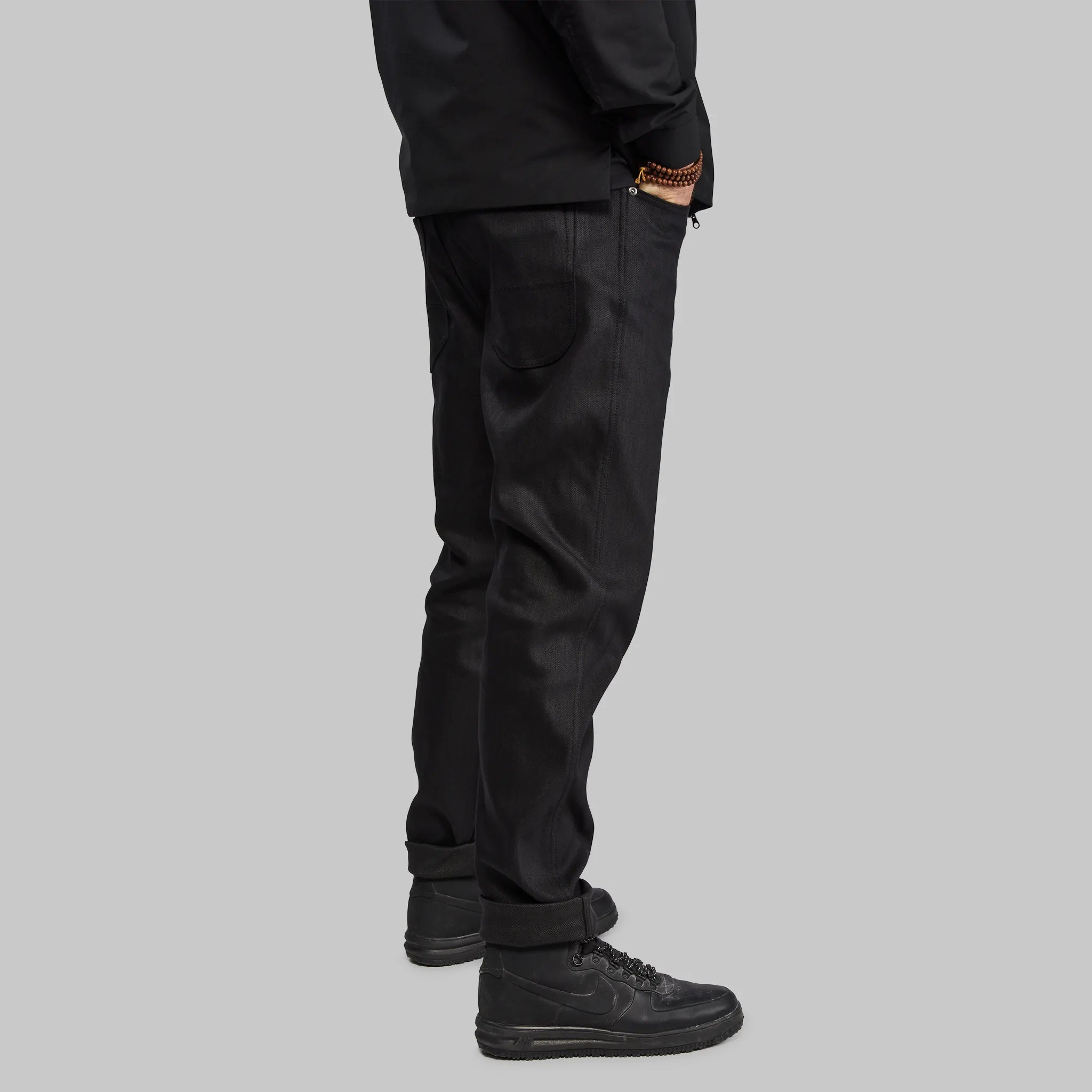 Indestructible Jeans. Black edition