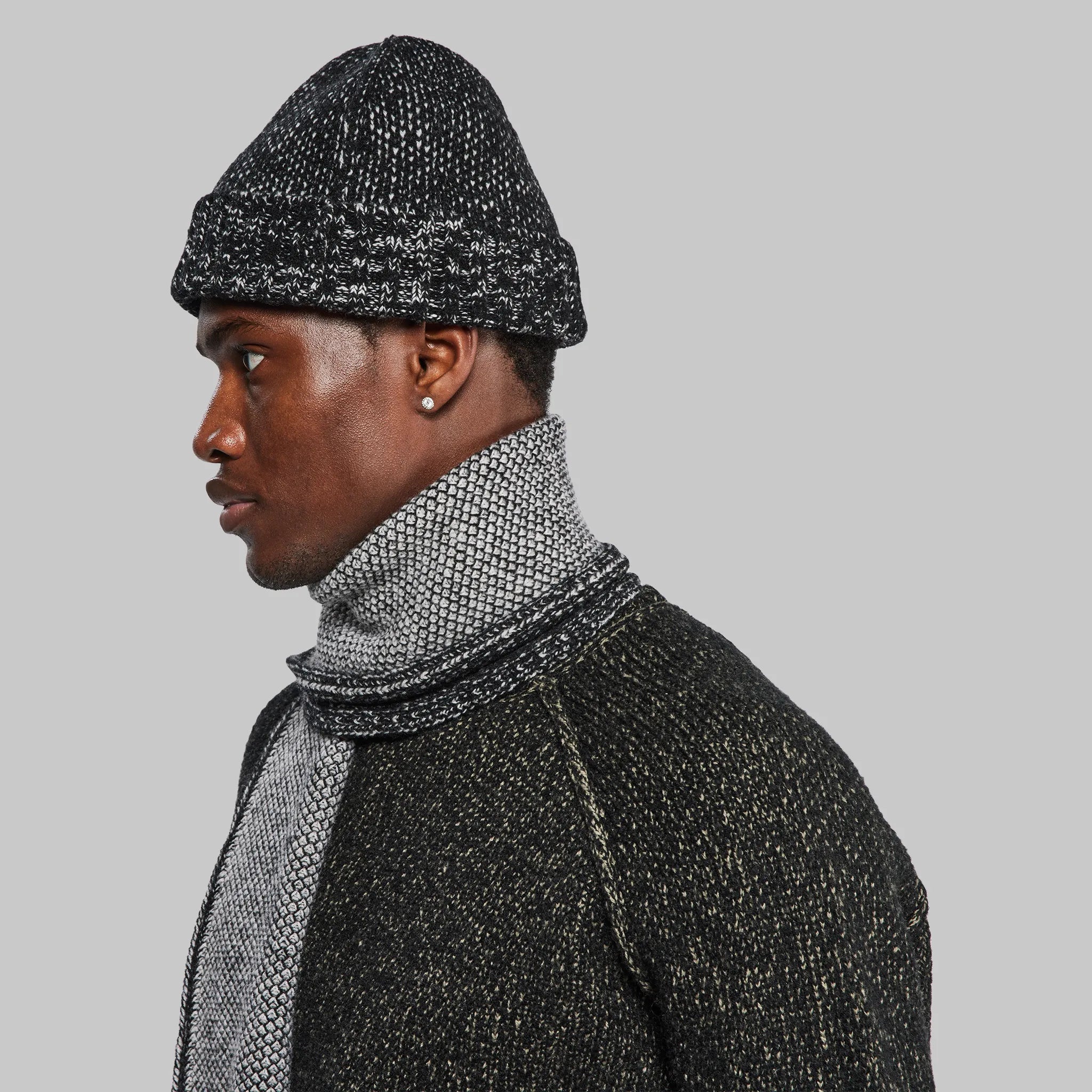 Lab-Grown Scarf. Black edition