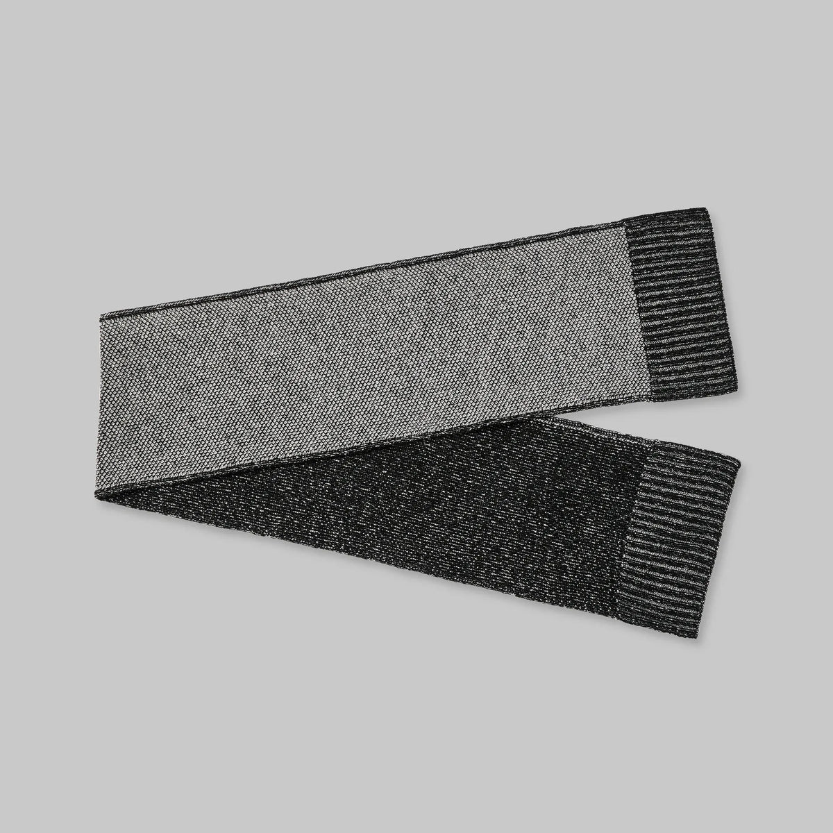 Lab-Grown Scarf. Black edition