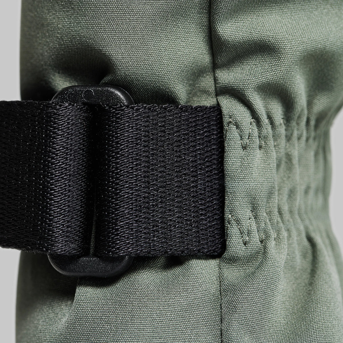 Waterfallproof Mitts. Green edition