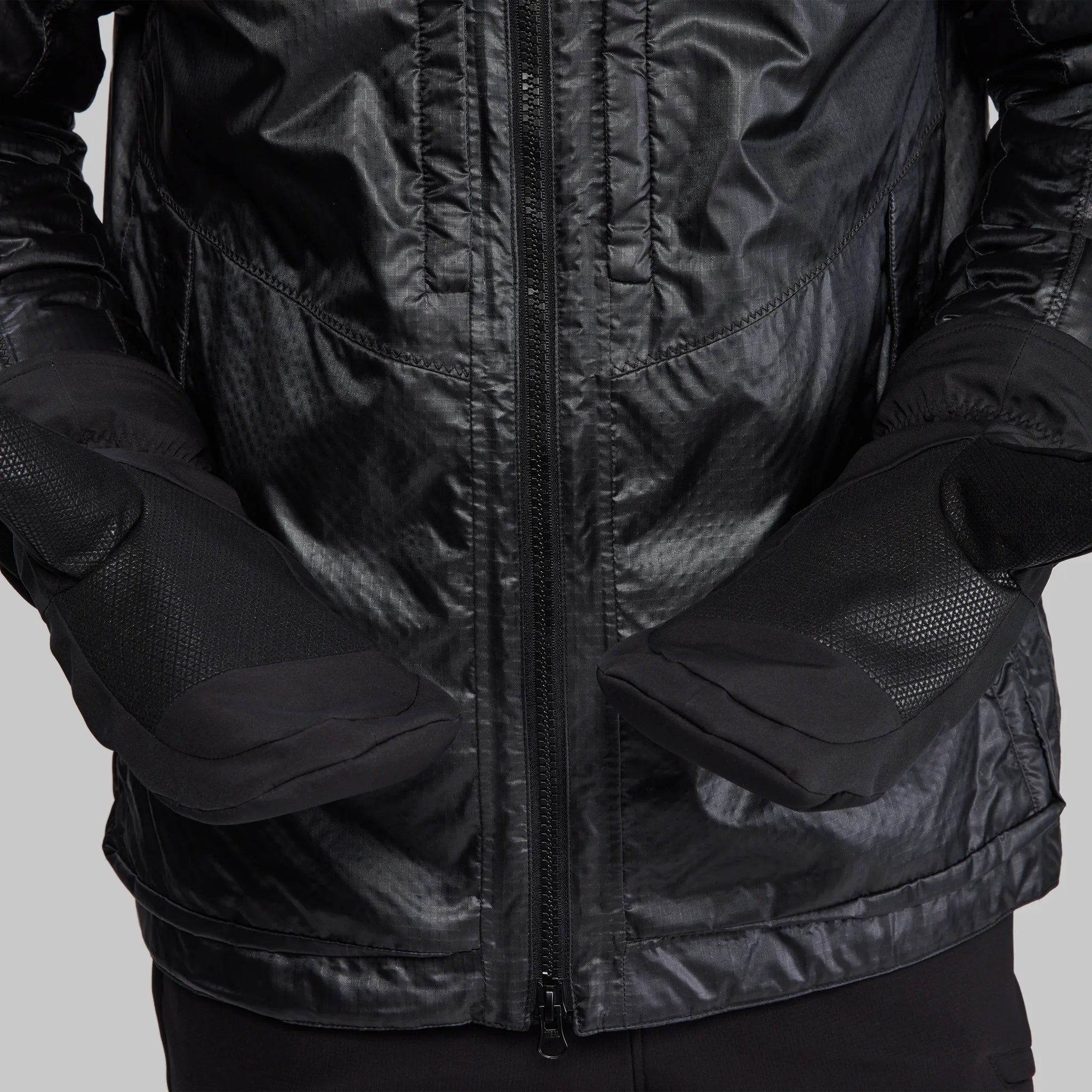 Waterfallproof Mitts. Black edition